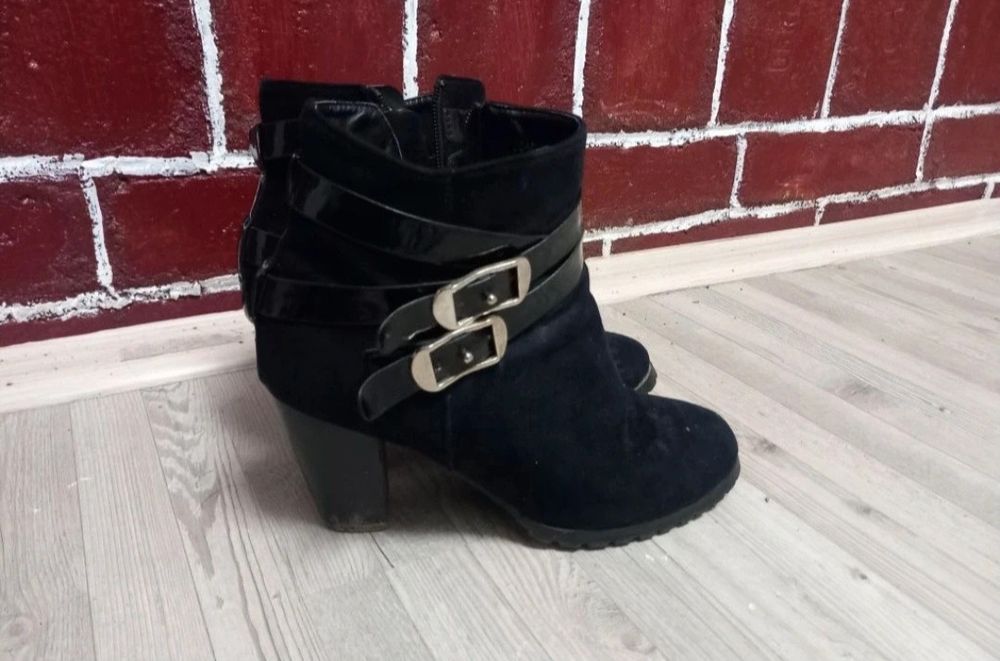 Vând ghete dama câteva purtați nr 37