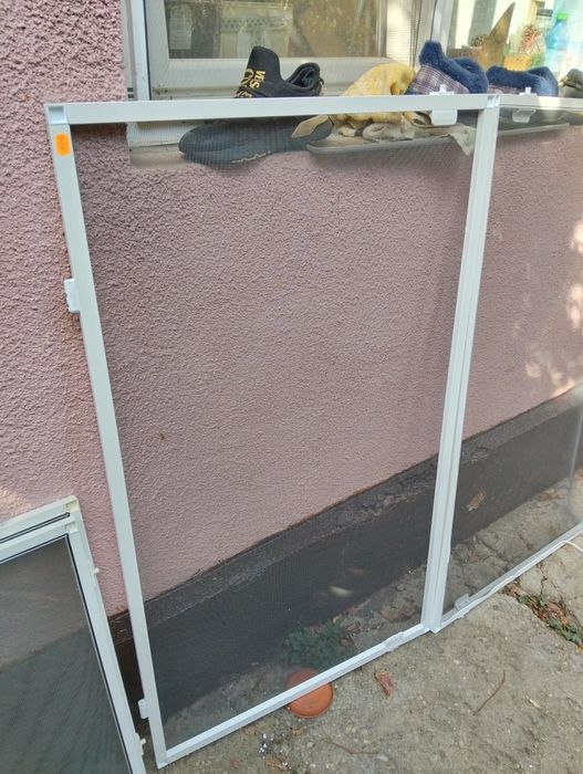 Plase de geam 2 mici și 2 mari