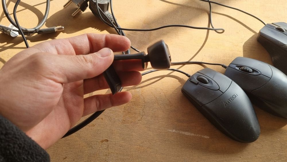 Веб-камера Logitech и клавиатуры AULA/RED DRAGON