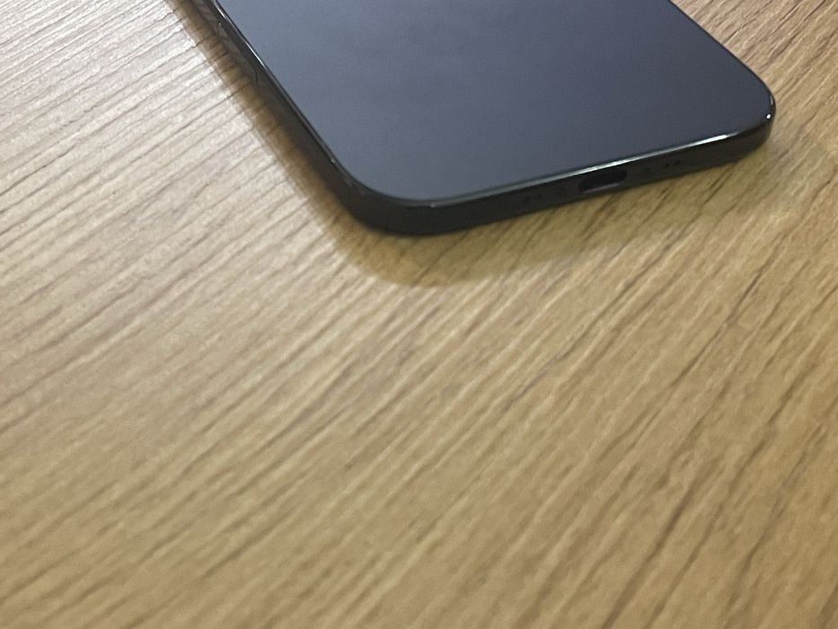 Бартер iPhone Air 256gb black гаранционен 100% 54 цикъла
