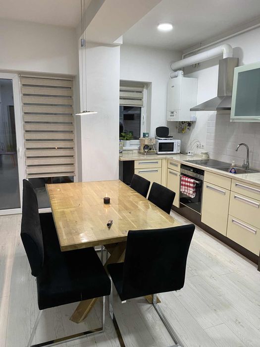 Ofer spre inchiriere!