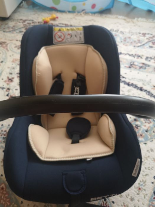 Продам автокресло Babyton