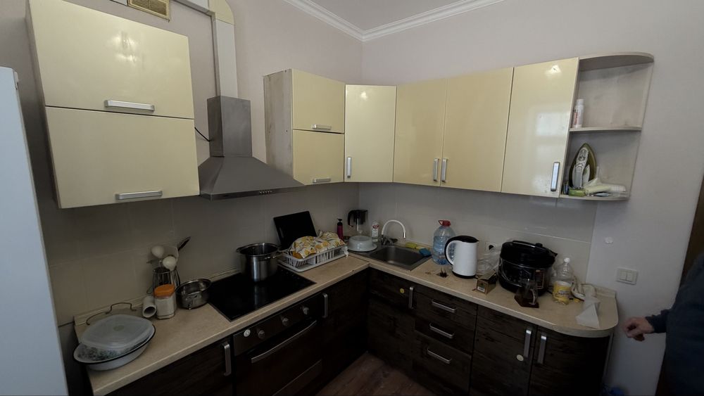 Продам Кухонный шкаф