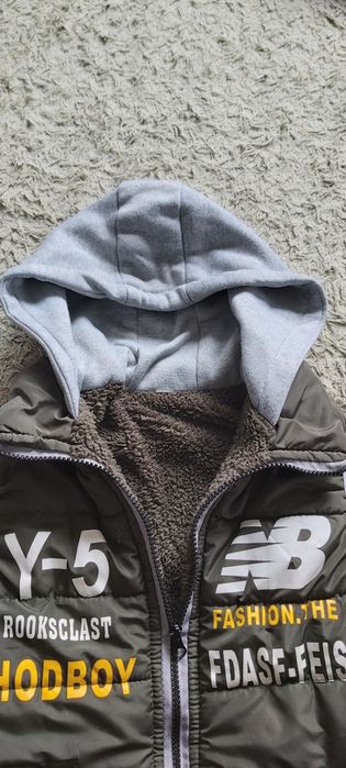 Продаю безрукавку для мальчика8-9лет