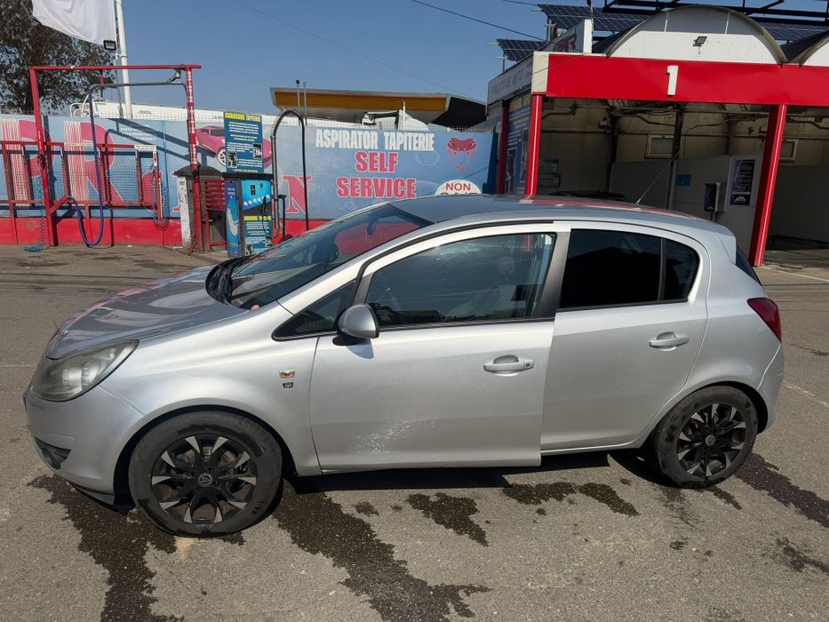 Vând Opel CORSA D