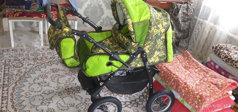 Продам коляску срочно