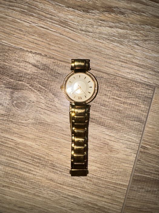 Наручные часы Adriatica женские