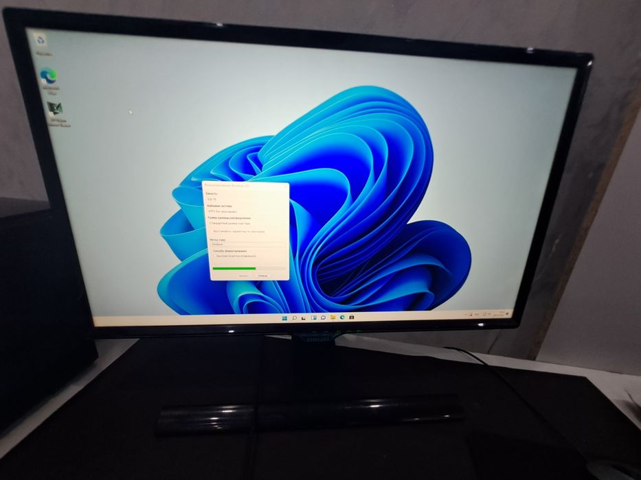 Продам монторы 24"