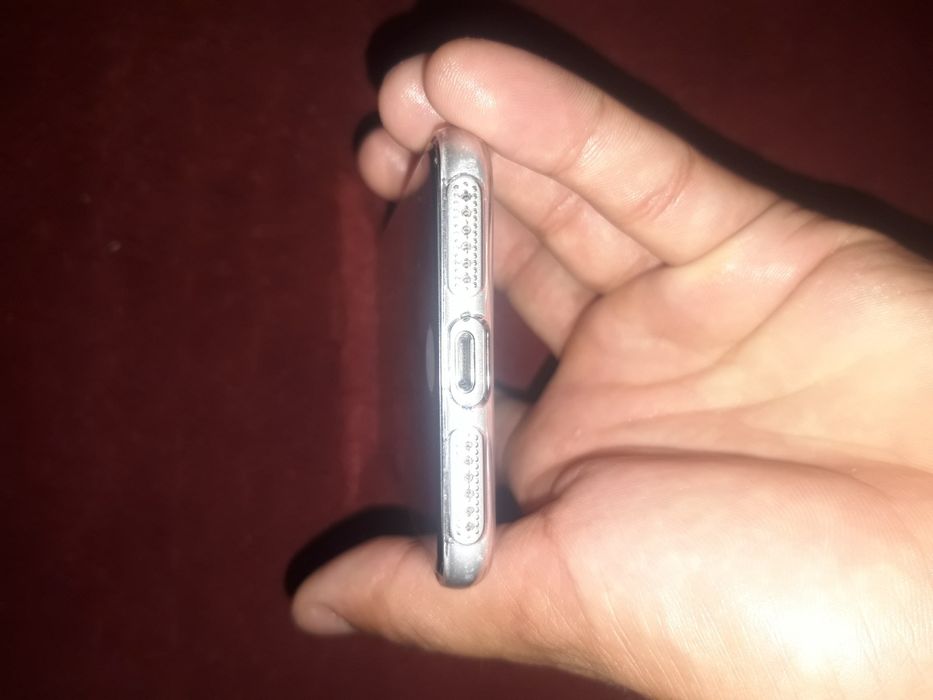 Iphone 7        .