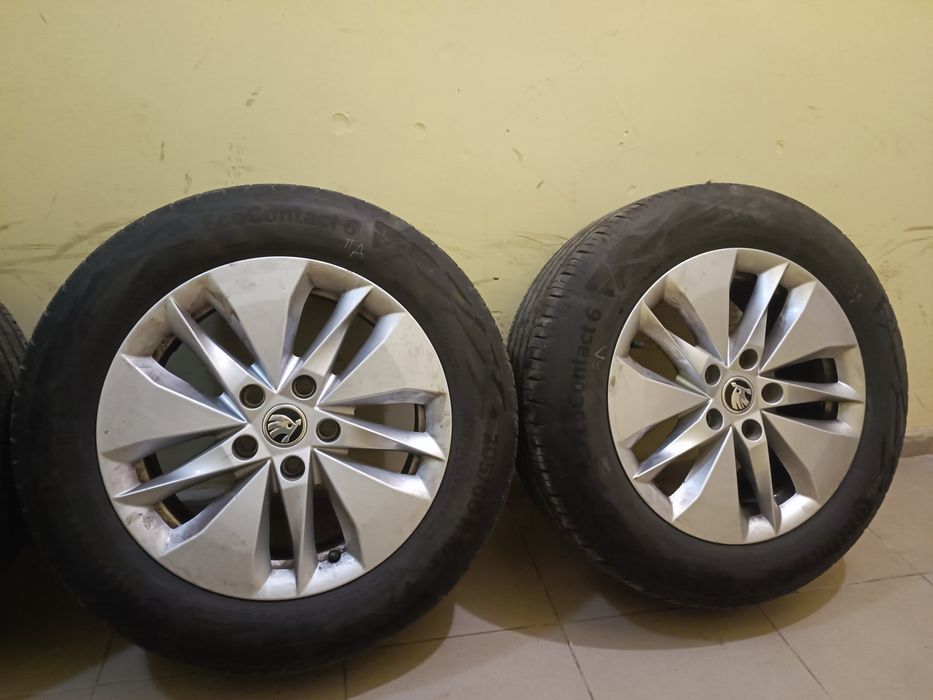 Джанти с гуми за skoda 205/60 /16