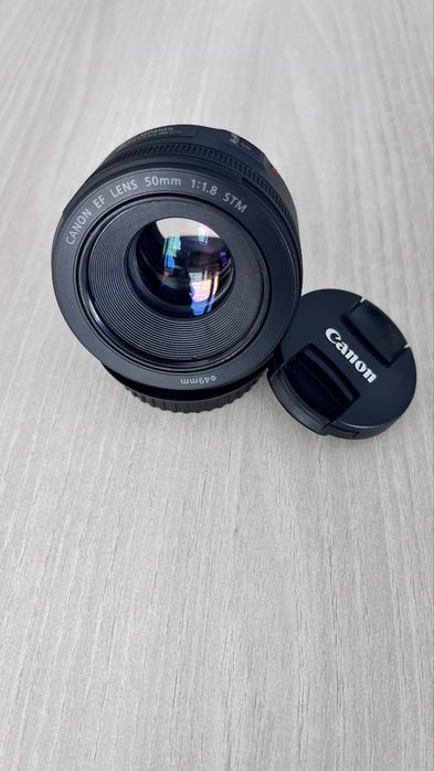 Canon EF 50mm f/1.8 STM