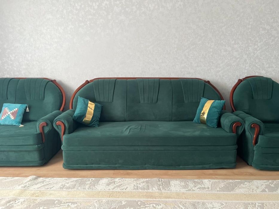 Продам диван и кресла