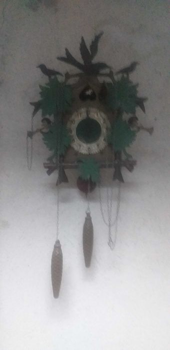 Стенен часовник куковица