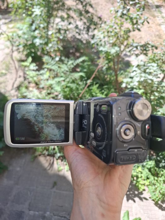 Компактна дигитална видеокамера PRAKTICA DVC 5.1 HD