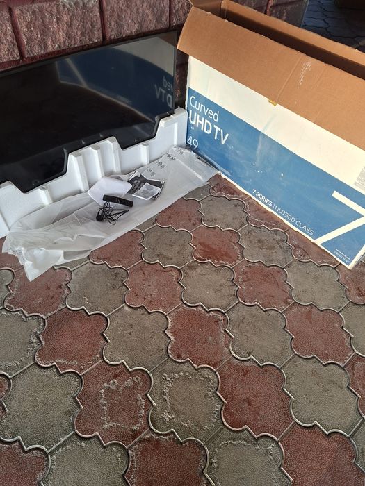 Телевизор  Samsung