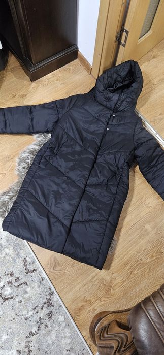 Vand hainute stare impecabilă