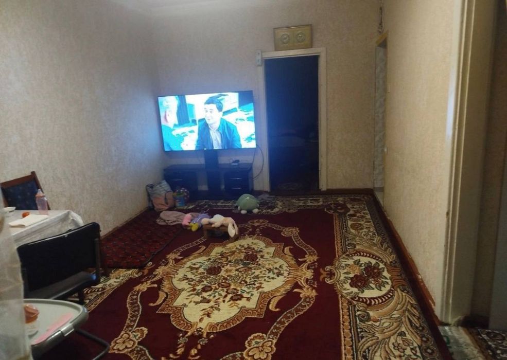 Район: Чилонзор 14
Мўлжал: Афруз 
Хоналар сони: 2^3/1/4 
Майдони: 50м²