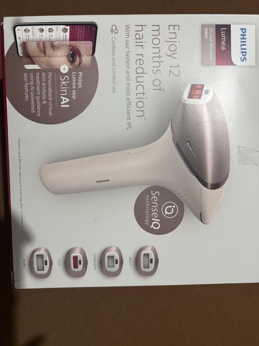 Фотоепилатор Philips Lumea 9900