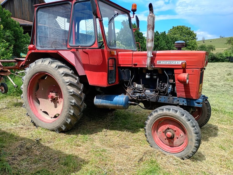 Tractor u 650.    .
