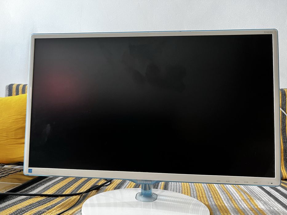 Монитор Samsung 24 дюйма