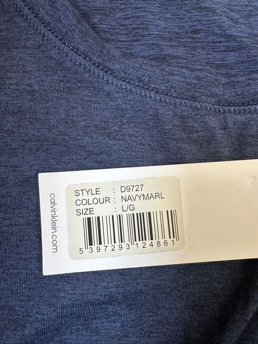Тениска  Calvin Klein чисто нова
