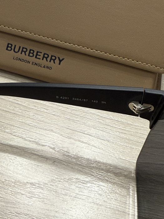 Оригинальные очки Burberry унисекс