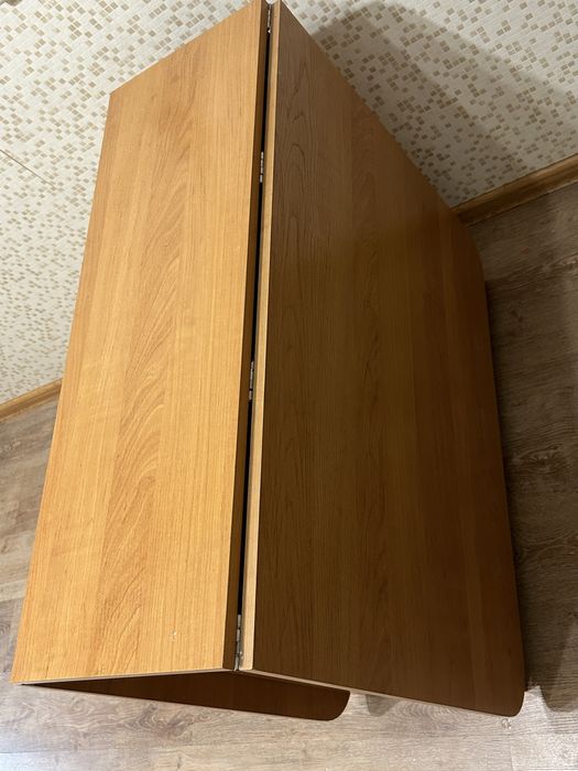 Продам стол-книжка(раскладной)