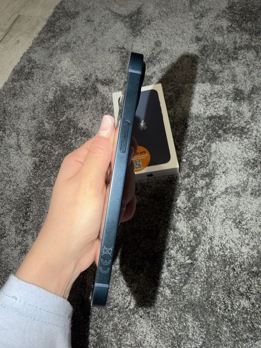 Vand Iphone 13/ Midnight blue/128 GB