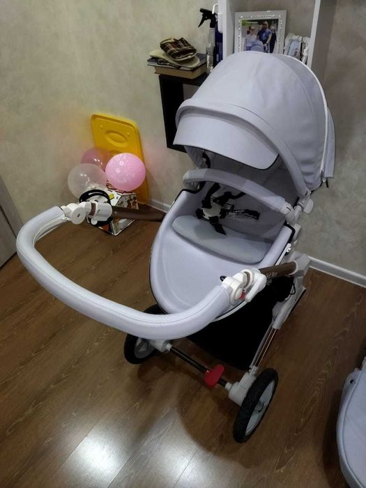 Детские коляски  2 в 1 Hot Mom