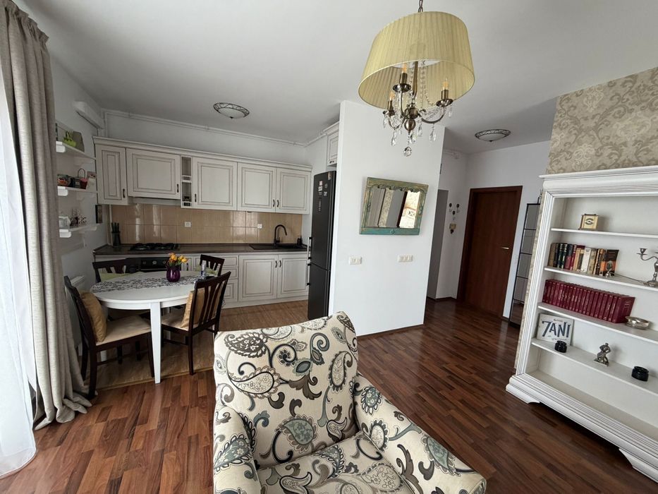 Se închiriază apartament 2 camere mobilat, cu 2 locuri parcare demisol