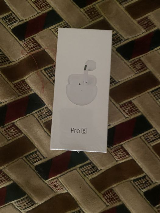 Наушники продаются