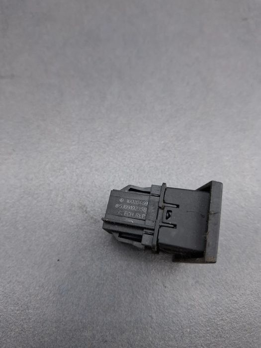 Buton airbag ON-OFF 5J0919235B Skoda Fabia 1.2 MT (60 hp)