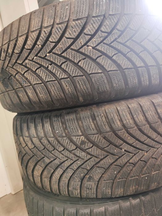 2бр.зимни гуми 235/55/18 Semperit