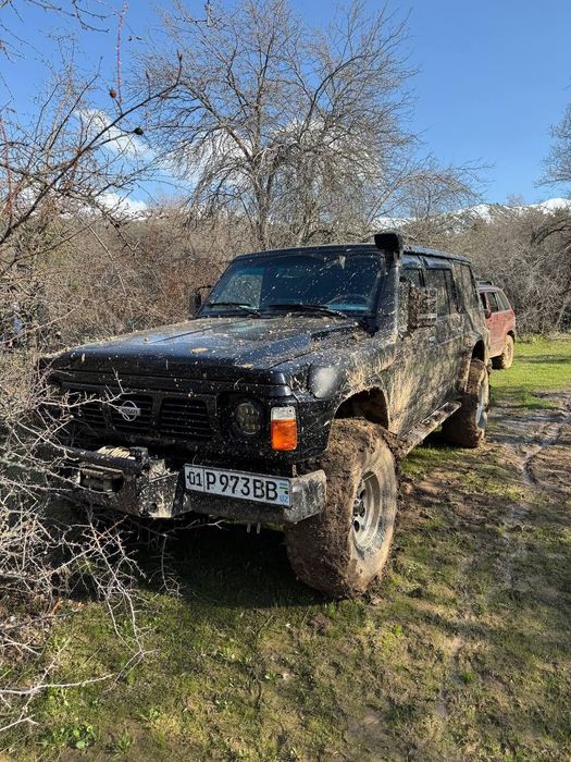 Продам Nissan PATROL Y60 TD42