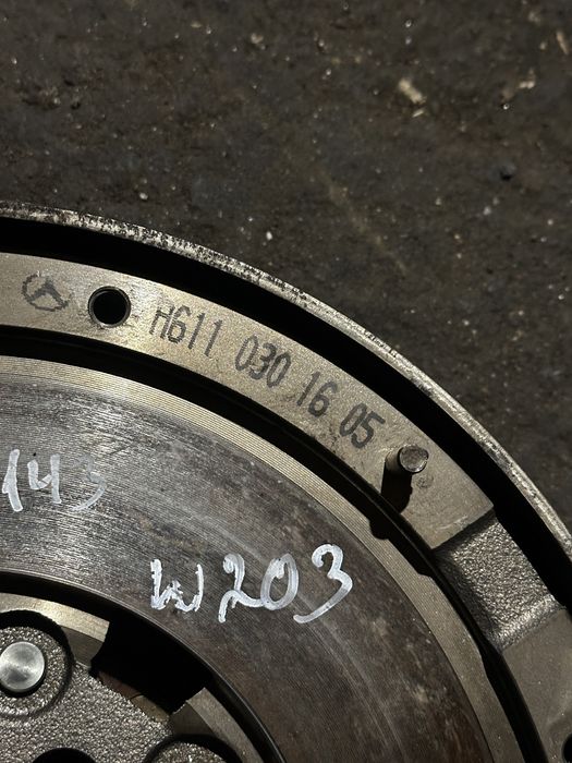 Маховик за Mercedes W203 / W210 / W638 2.2cdi
