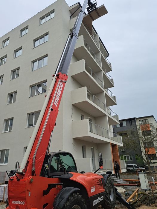 De inchiriat Manitou 18 metri 4 tone