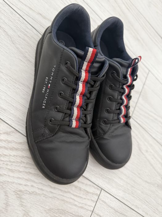 Adidasi Tommy Hilfinger