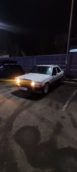 Продам мерс 190 на ходу