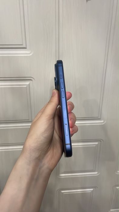Iphone 17 pro, на гарантии