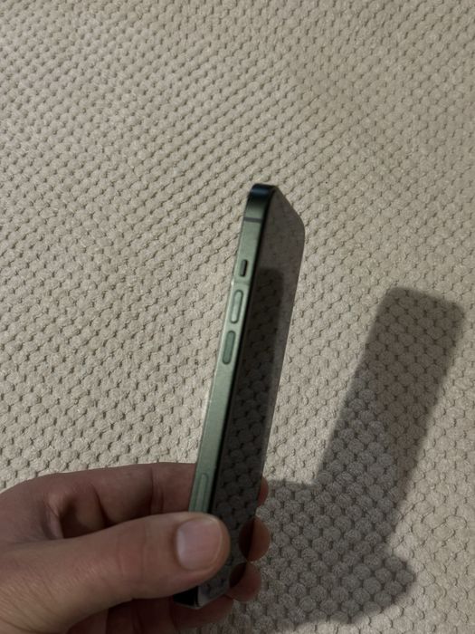 Продам iphone 13 128gb