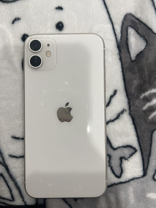 продам iphone 11
