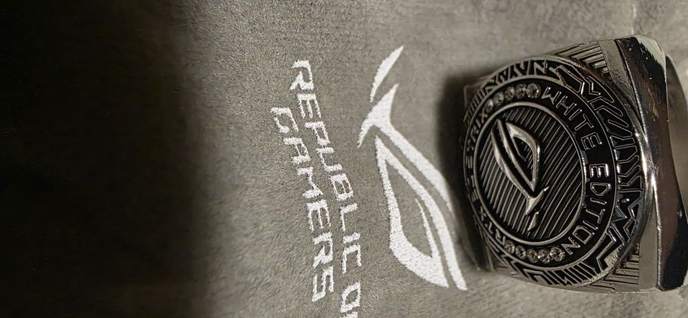 Кольцо для фанатов Asus Rog Strix.
