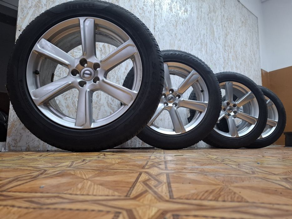 Set Roti/Jante Volvo XC90 235/55/19 pirelli  5x108