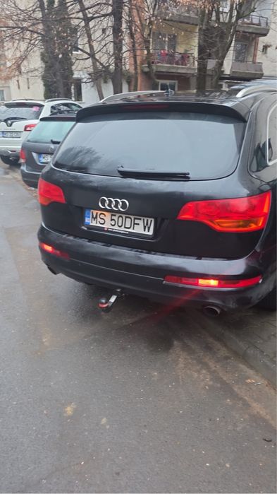 Vand Q7 /cauciucuri noi de iarna, stare buna