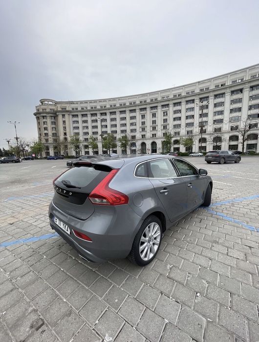 VOLVO V40 2015 — imagine 3