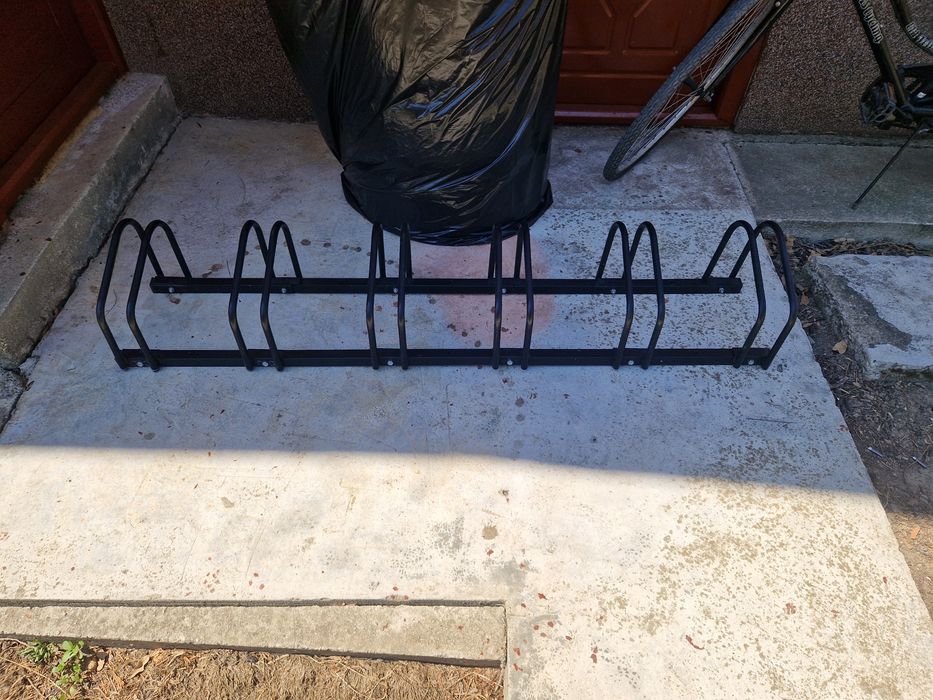 Suport metalic demontabil pentru 2, 4 sau 6 biciclete