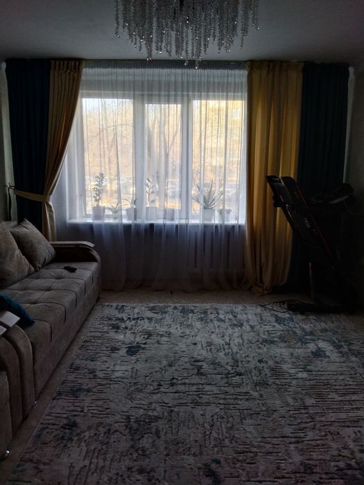 Продам шторы в зал