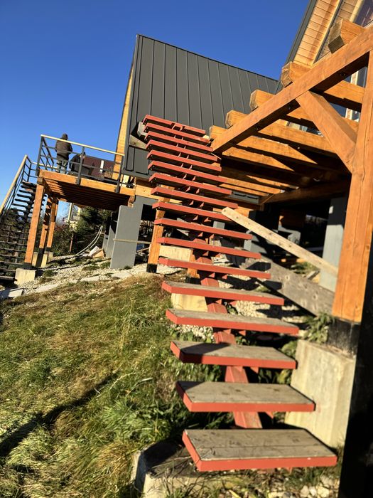 Scara 5 m lungime  / 99 cm latime treapta