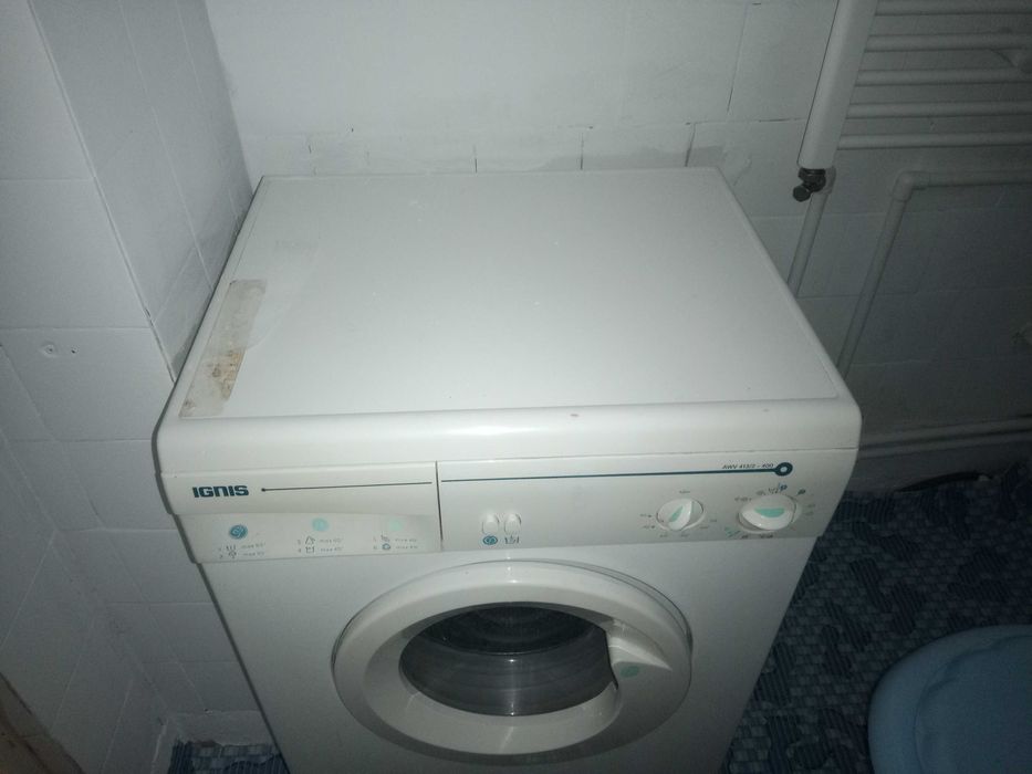 Închiriez ap.2 cam. centru, centrală proprie