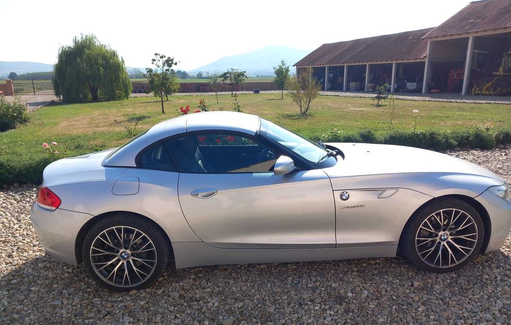 Vand auto BMW Z4 din 2012 ca nu nuoa,km 62000, 20.000.00 euro. Mai multe in detalii in privat